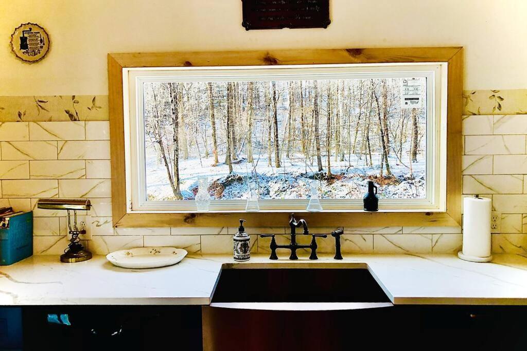 Holiday home Charming 120-year-old By The Creek. *
